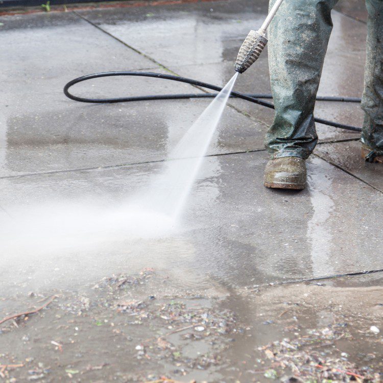 Pressure washing in Willis, TX